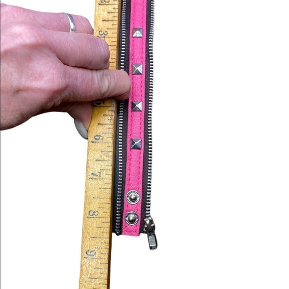 BCBGeneration Pink Leather silver studded cuff with zipper adjustable snap - Picture 4 of 10